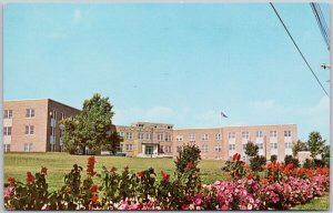 Trenton Memorial Hospital Trenton Ontario ON Postcard H65