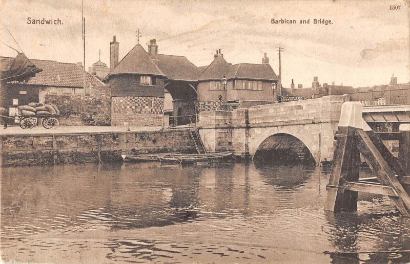 uk38193 barbican and bridge sandwich  real photo  uk lot 15 uk