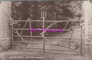 Northamptonshire Postcard - Moulton, The Quaint Gate   RS37585