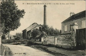 CPA BRIE-COMTE-ROBERT Rue du gaz avec Usine (979979)