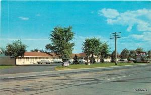 1960s Hotel Viking Cameron Wisconsin roadside Byng Studio postcard 2623