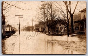 K49/ Warren Ohio RPPC Postcard c1913 Flood Disaster Homes Boat Men 134