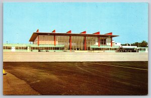 Warwick Rhode Island~New Air Terminal Bldg @ State Airport~Vintage Postcard