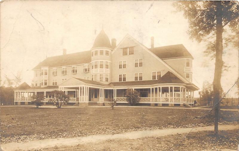 F21/ Millinocket Maine RPPC Postcard c1910 Great Northern Hotel