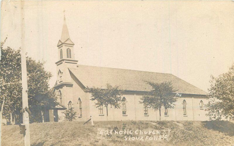 South Dakota Sioux Falls Catholic Church roadside RPPC Photo Postcard 22-6612 