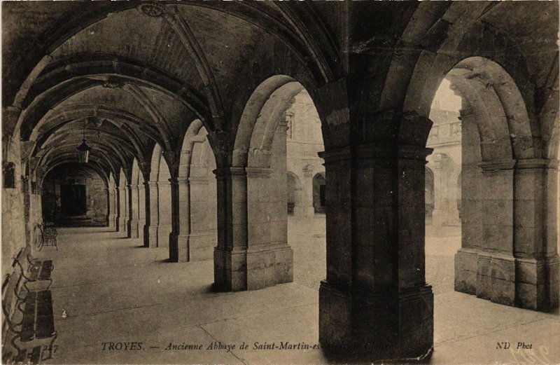 CPA Troyes- Ancienne Abbaye de St Martin FRANCE (1007884)