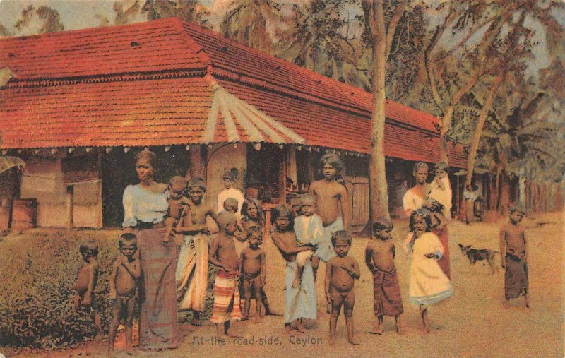 AT THE ROADSIDE CEYLON POSTCARD (c. 1910)