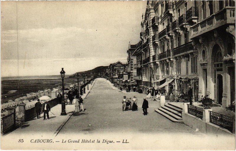 CPA CABOURG Le Grand Hotel et la Digue (1258197)