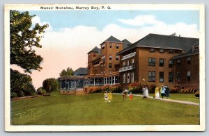 Murray Bay Quebec Canada~Fairmont Le Manoir Richelieu Hotel~Vintage Postcard