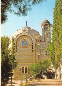 B95400 saint pierre en gallicante church of courtyard   jerusalem   israel