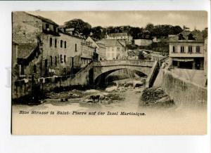 271207 Martinique St-Pierre bridge & street Vintage postcard