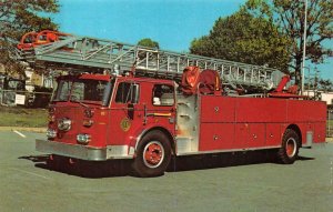 NEW CASTLE LEWES MILFORD DELAWARE FIRE TRUCK GROUPING OF 3 POSTCARDS (1950s-60s)