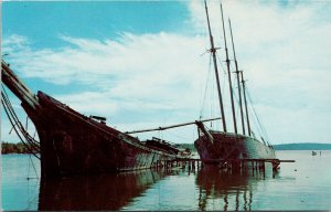 Wiscasset Maine Four-Masted Sailing Schooners Boat Ship Unused Postcard H60