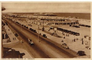 Norfolk Postcard - Marina and Central Parade - Great Yarmouth - Ref ZZ5853