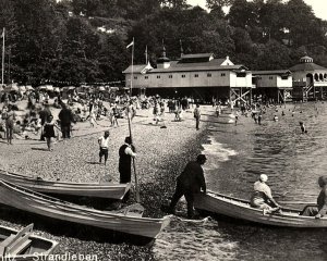 1930 OSTSEEBAD SEBANTZ STRANDLEBAN SHORELINE BOATS PHOTO RPPC POSTCARD 44-12