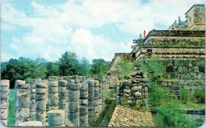 postcard Yucatan, Mexico - Chichen Itza Temple of Warriors and the 1000 Columns