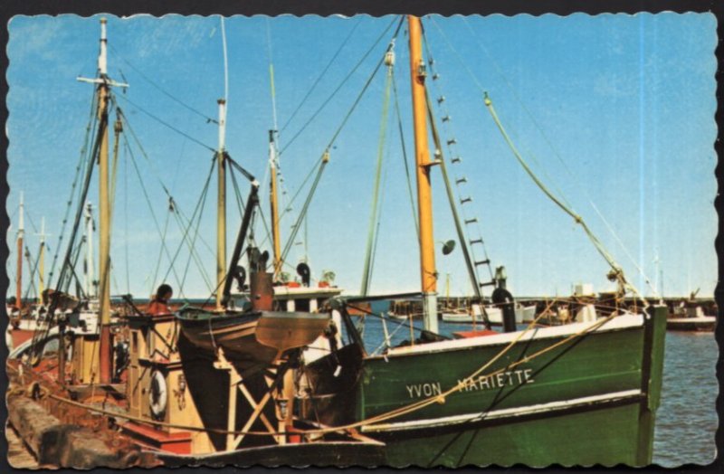 New Brunswick Bay Chaleur Draggers in Port CARAQUET - pm1974 - Chrome