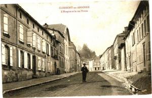 CPA Clermont-en-Argonne - L'Hospice et la rue Thiers (178363)