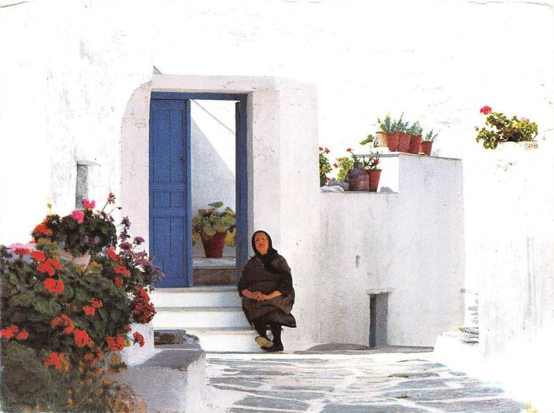 BG12259 old women  types folklore  greece