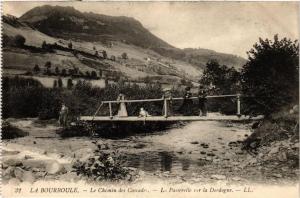 CPA La BOURBOULE Le Chemin des Cascade La Passerelle (720720)