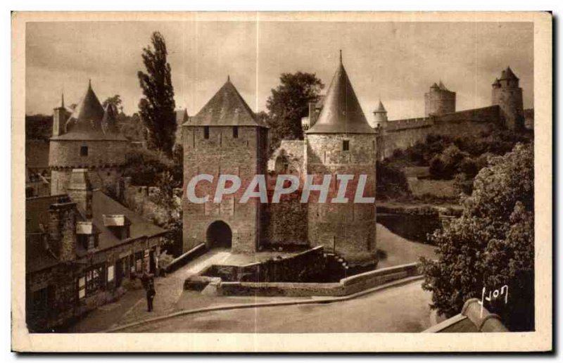 Old Postcard Fougeres (Ille et Vilaine) Entree du Chateau