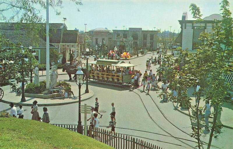 Bronx NY U. S. A. Amusement Park Freedomland's Old Chicago Trolley Postcard