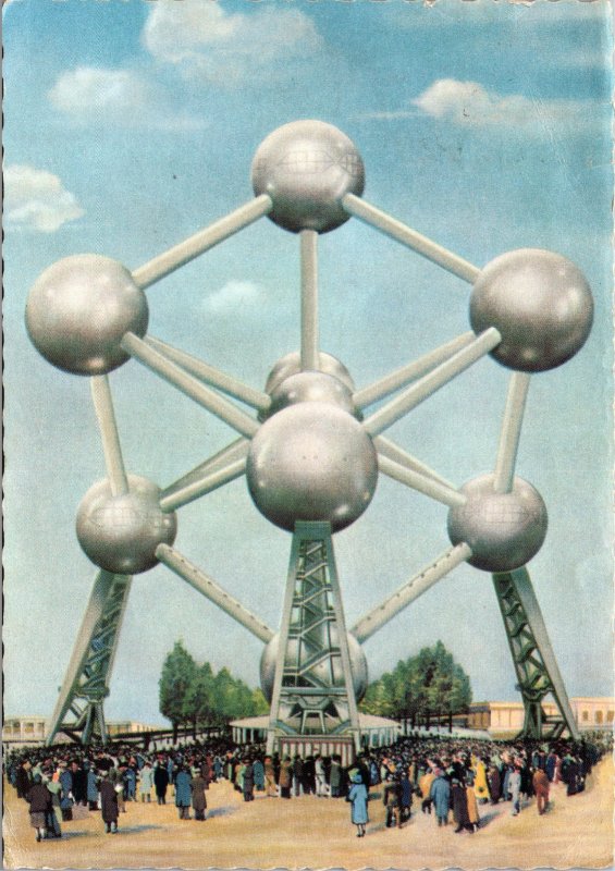 Postcard Belgium  Brussels Atomium