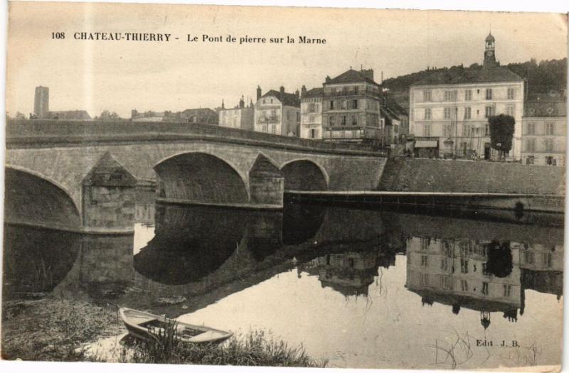 CPA CHATEAU-THIERRY Le Pont de pierre sur la Marne (280392)