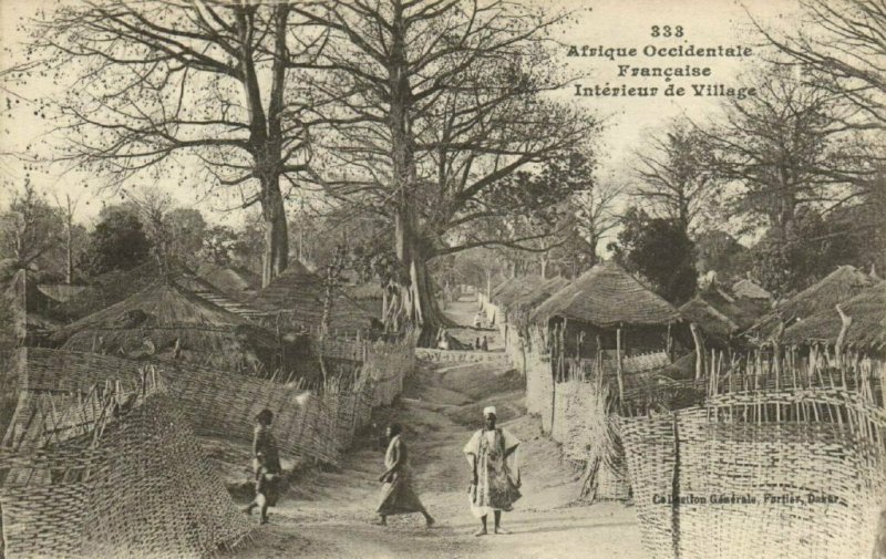 CPA AK Sénégal Afrique 333 Dakar Fortier Francaise Intérieur de Village(70336)