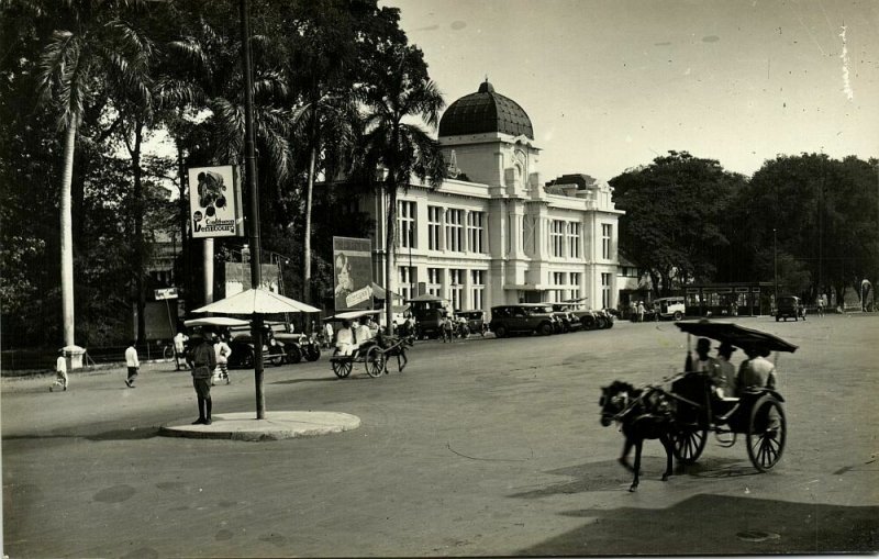 indonesia, JAVA BATAVIA, Bank Office, Post-Spaar-Bank, Cars (1910s) RPPC