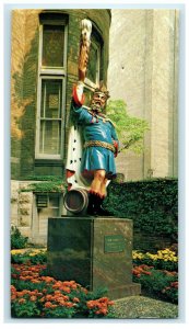 c1950s King Gambrinus Statue Legendary Monarch of Brewing Milwaukee WI Postcard