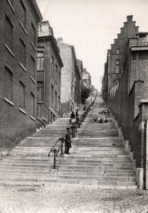 CONTINENTAL SIZE POSTCARD THE STEPS OF BUEREN LIEGE BELGIUM c. LATE 1930's