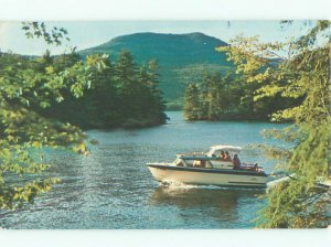 Pre-1980 VINTAGE MOTORBOAT ON THE WATER Adirondacks - Lake George NY AE3921