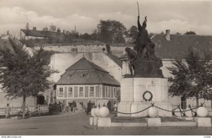 RP: EGER , Hungary , 30-50s ; Dobo Istvan szobra