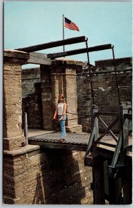 Vtg St Augustine FL Drawbridge Castillo De San Marcos National Monument Postcard