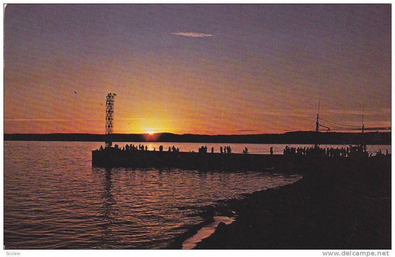 Sept-Iles, Coucher de soleil au vieux quai, Quebec, Canada, PU-1983