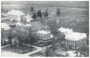 VINTAGE POSTCARD AERIAL VIEW CHURCH CONVENT ST. GUILLAUME CTE YAMASAKA (REPRO)