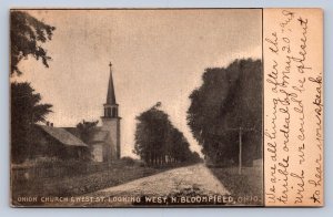 J87/ North Bloomfield Ohio Postcard c1910 Union Church & West St 719