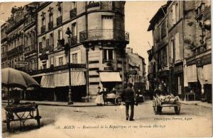 CPA AGEN - Boulevard de la Republique et rue Grande-Horloge (251192)