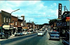 Huntsville, Ontario Canada MAIN STREET SCENE Bowling~Peter's~50's Cars Postcard
