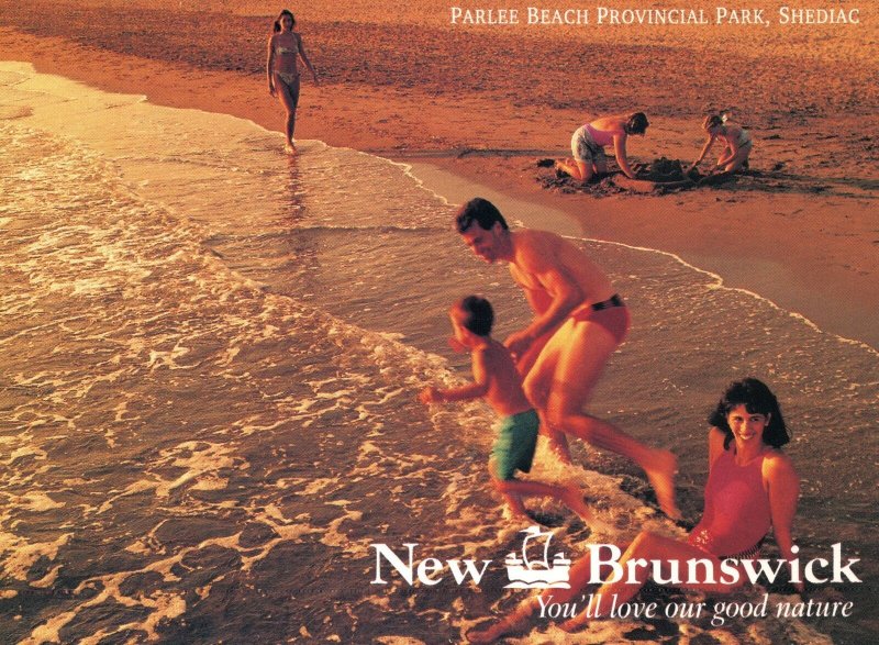 CONTINENTAL SIZE POSTCARD PROVINCE OF NEW BRUNSWICK CANADA PARLEE BEACH