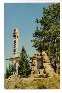 Tom Thomson Memorial Totem Pole and Cairn, Canoe Lake, Algonquin Park, Ontari...