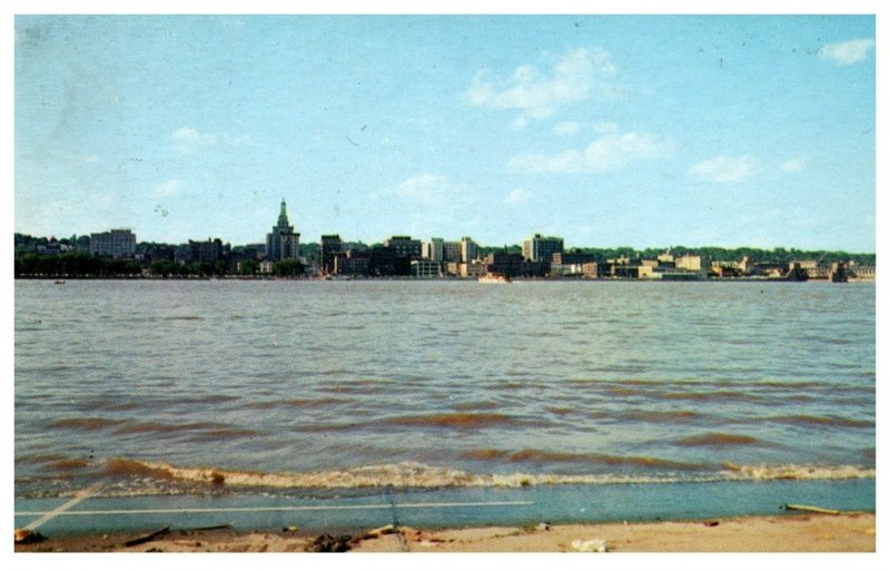 Iowa  Davenport    Skyline showing Cruiser Pipe Dream