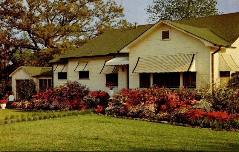 Mississippi McComb Beautiful Residence With Azaleas