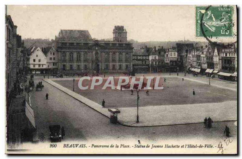 CPA Beauvais Panorama de la Place Statue de Jeanne Hachellee et l'Hotel de Ville