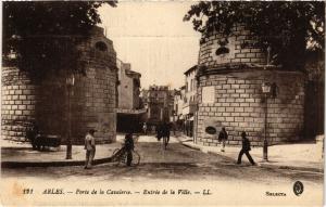 CPA ARLES Porte de la Cavalerie-Entree de la Ville (339953)