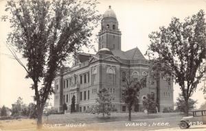 Wahoo Nebraska~Saunders County Court House~Vintage Car~Cannon in Yard~1940s RPPC