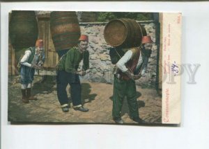 472867 Turkey Constantinople porters with barrels Vintage postcard