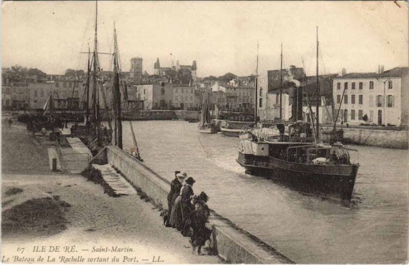 CPA Ile de RÉ-St-MARTIN-Le Bateau de La ROCHELLE sortant du Port (45400)