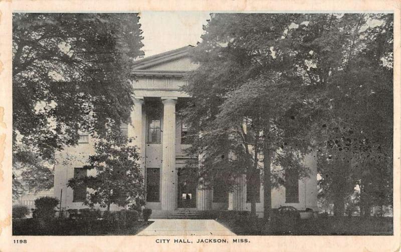 Jackson Mississippi City Hall Street View Antique Postcard K34027